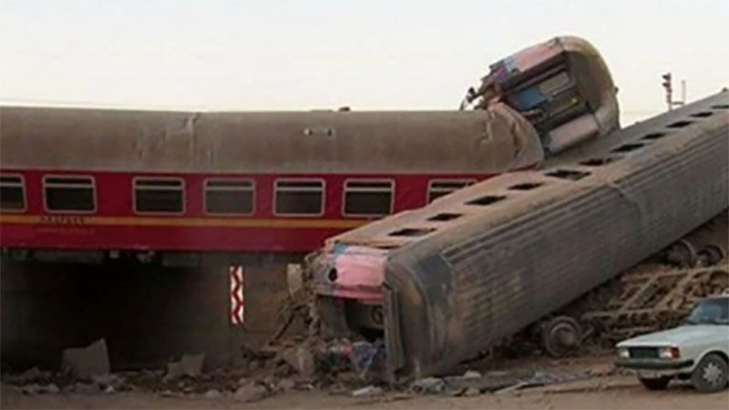 Ascienden a 17 los muertos tras descarrilar un tren en el centro de Ir&aacute;n