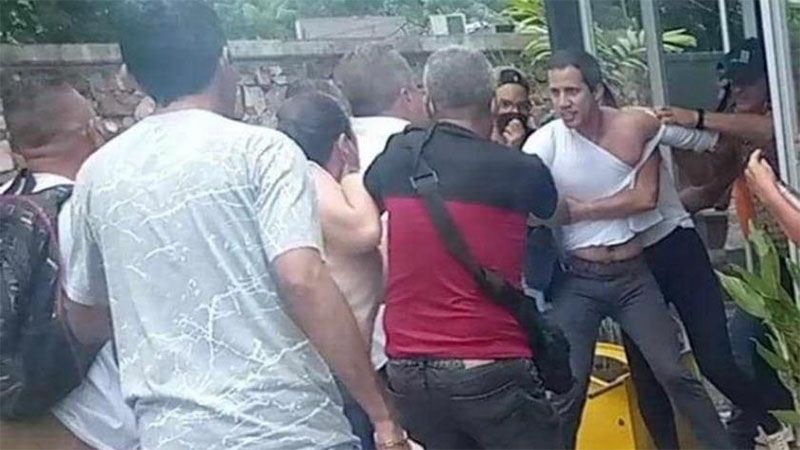 Expulsan a Juan Guaid&oacute; a empujones de un restaurante