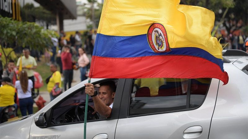 Festejos en las calles de Colombia tras el  triunfo de Gustavo Petro