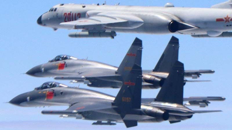 Más de 100 cazas militares participan en el primer día de ejercicios chinos cerca de Taiwán