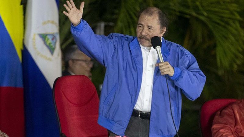 Ortega critica Fern&aacute;ndez y le insta a liberar el avi&oacute;n venezolano retenido