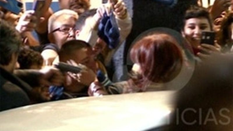 Detienen al hombre que intent&oacute; asesinar a la vicepresidenta de Argentina Cristina Kirchner