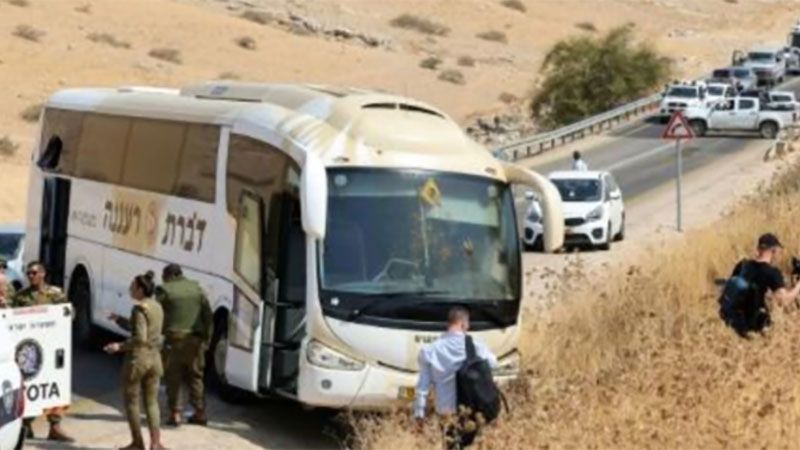 Siete soldados israel&iacute;es heridos en un ataque contra un autob&uacute;s israel&iacute; en Cisjordania ocupada