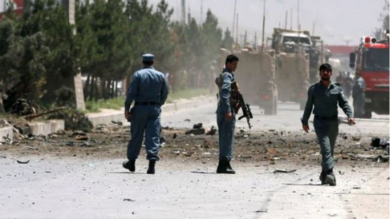 Mueren cuatro personas por un atentado con coche bomba frente a una mezquita en Kabul
