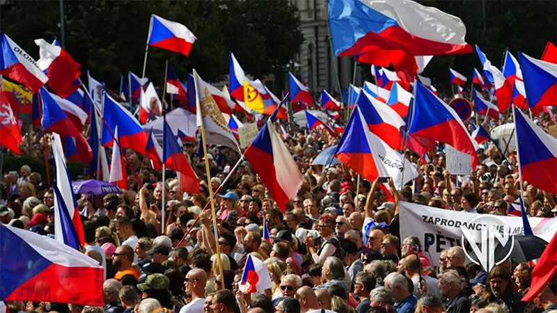 Protestas en Praga contra la crisis energ&eacute;tica y el env&iacute;o de armas a Ucrania