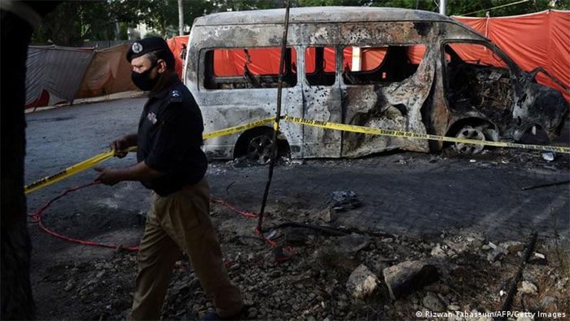 Tres muertos y 28 heridos en un atentado suicida contra la Policía en Pakistán