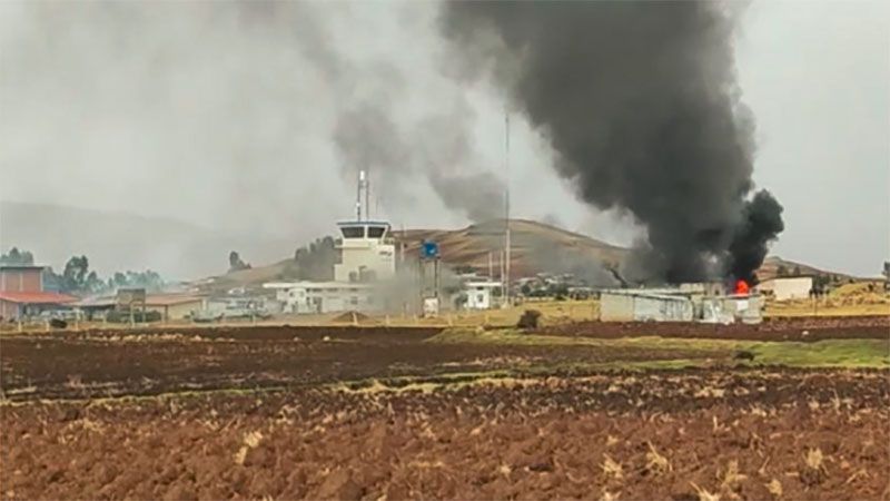 Las autoridades peruanas cierran un aeropuerto por protestas