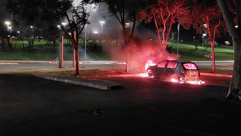 Graves disturbios en el centro de Brasilia tras la detenci&oacute;n de un simpatizante de Bolsonaro