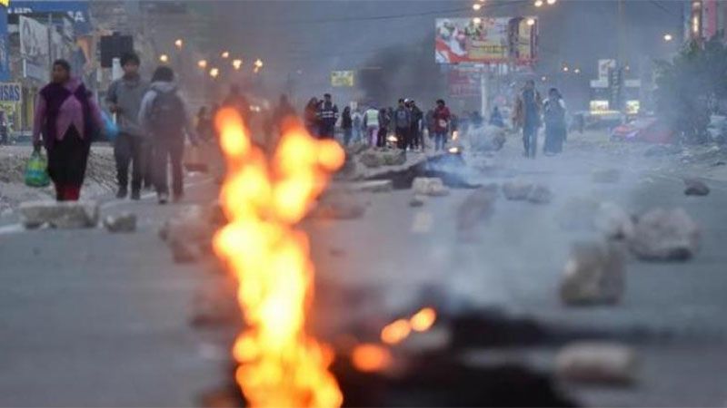 Las protestas vuelven a las calles en Per&uacute; y bloquean v&iacute;as de tr&aacute;nsito