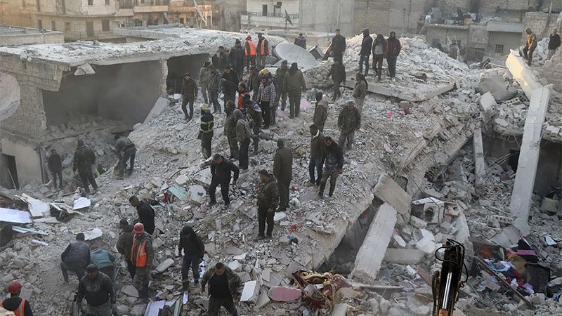 Al menos 16 muertos tras derrumbe de edificio en Alepo, Siria