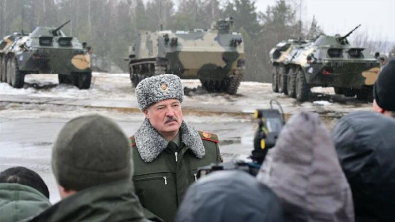 Lukashenko ordena crear fuerza de voluntarios para responder a la m&iacute;nima agresi&oacute;n