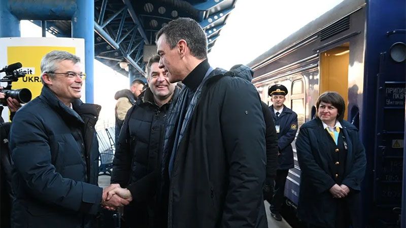 Pedro S&aacute;nchez llega a Kiev para expresar a Zelenski el apoyo de Espa&ntilde;a a Ucrania