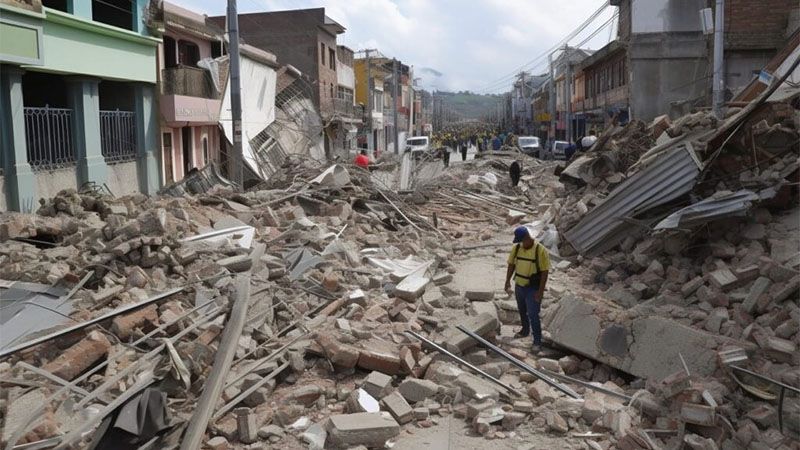 Ecuador declara el estado de excepci&oacute;n tras el terremoto que ha dejado 14 muertos