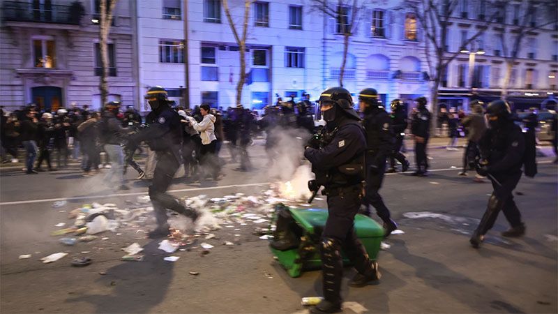 Otra noche de disturbios en Francia por la reforma de las pensiones