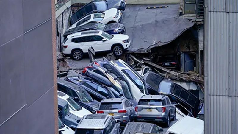 Un muerto y cinco heridos en el derrumbe de un parking de cuatro plantas en Nueva York