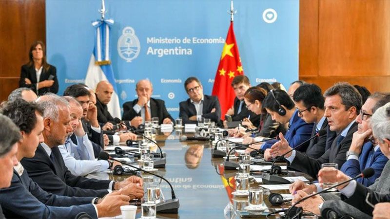 Argentina acuerda con China pagar importaciones en yuanes