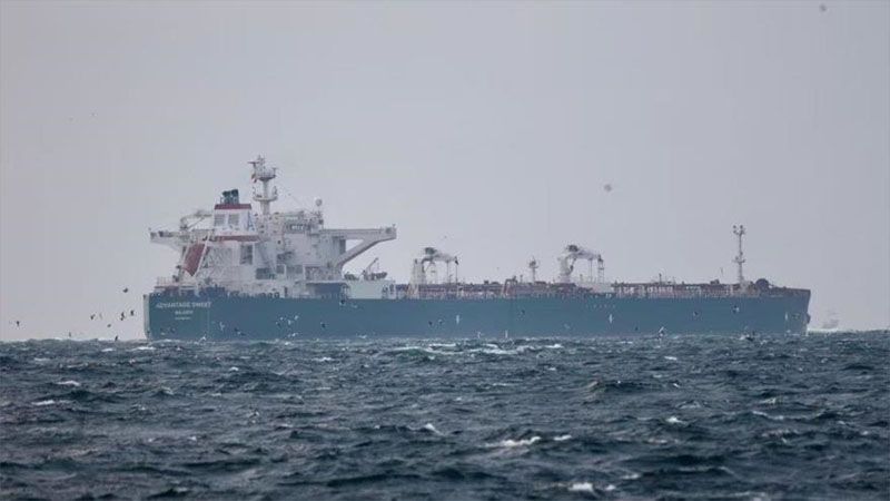 Ir&aacute;n incauta un petrolero que intentaba huir tras chocar con un barco persa