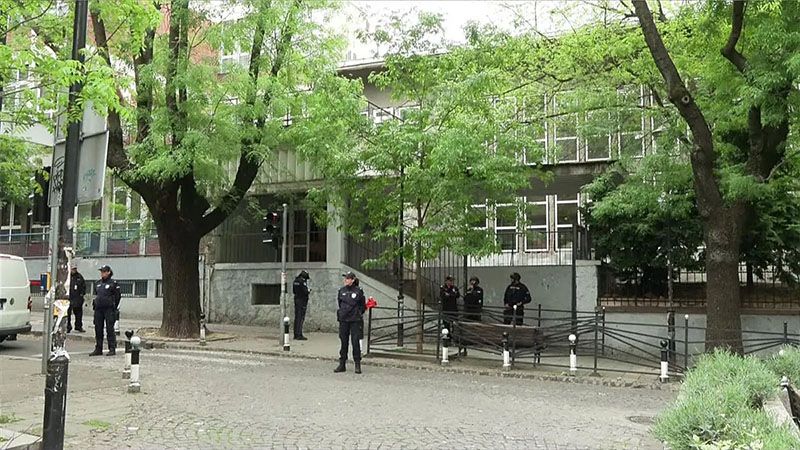 Varios muertos, la mayor&iacute;a de ellos menores, en un tiroteo en un colegio de Belgrado