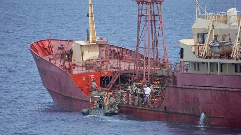 Liberan a los seis marineros secuestrados por un asalto a un carguero dan&eacute;s en el golfo de Guinea