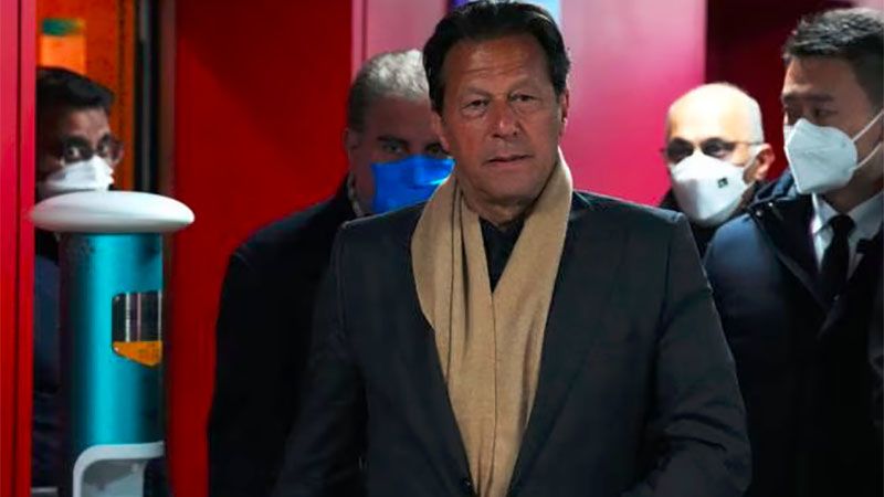 Arrestan en la sala de un tribunal al ex primer ministro pakistan&iacute; Imran Khan