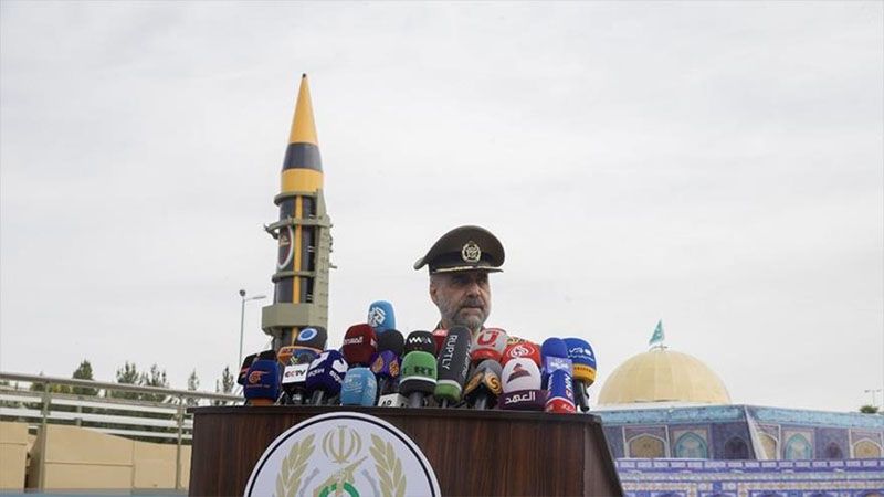 Irán presenta un nuevo misil balístico con alcance de 2000 km