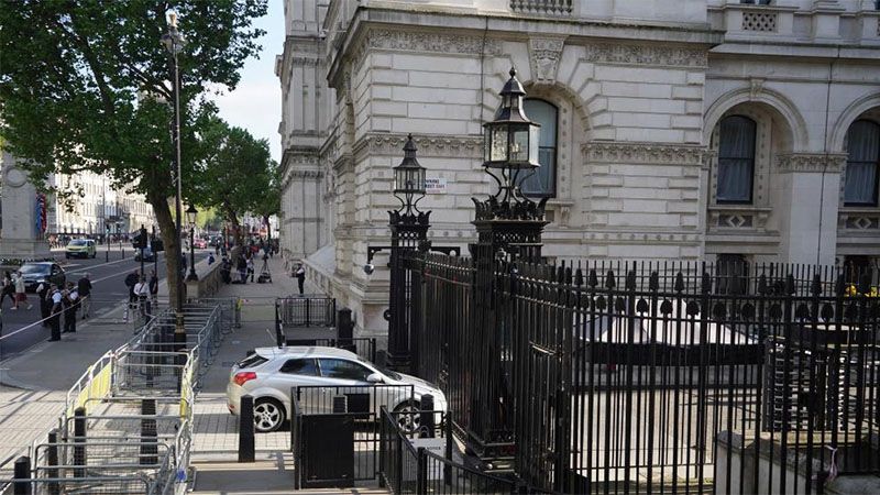 Detenido en Londres el conductor que estrelló su coche contra la verja de Downing Street