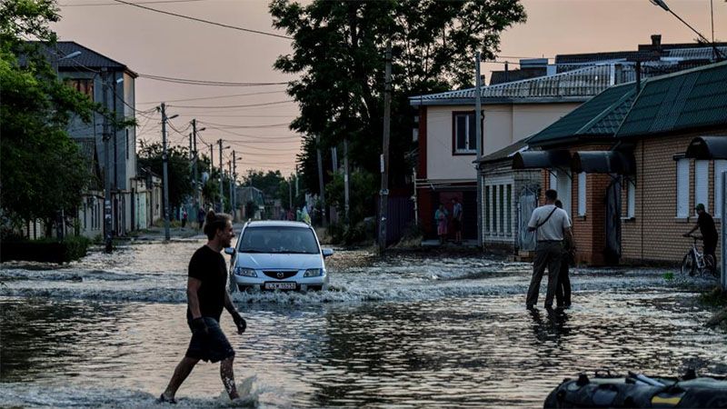 Siete desaparecidos en la ciudad de Nueva Kajovka tras la destrucci&oacute;n de la presa