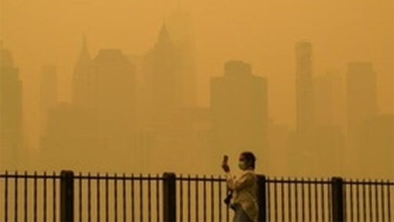 Incendios en Canad&aacute; cubren Nueva York de una niebla apocal&iacute;ptica