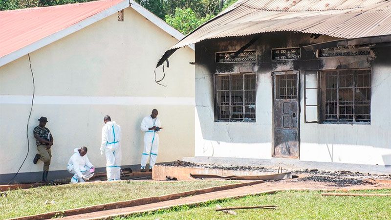 Un ataque terrorista contra una escuela en Uganda causa 25 muertos