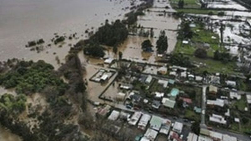 Miles de evacuados por las inundaciones en el sur de Chile