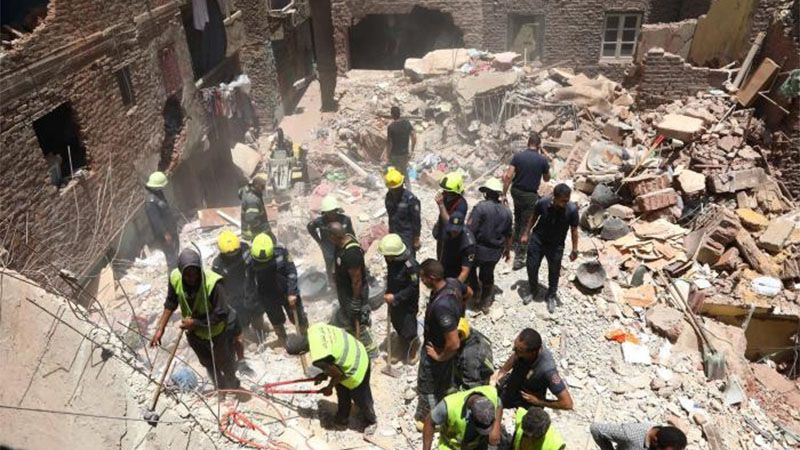 Ascienden a trece los muertos en el derrumbe de un edificio en El Cairo