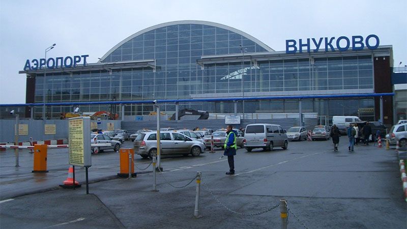 Dos aeropuertos moscovitas suspenden sus operaciones por motivos de seguridad