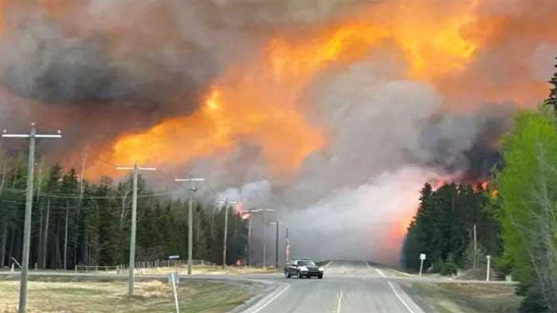 Los incendios forestales en Canad&aacute; obligan a evacuar la ciudad de Yellowknife