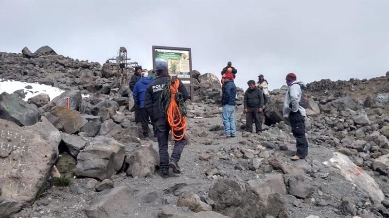 Mueren cuatro alpinistas al caer mientras escalaban un volc&aacute;n en M&eacute;xico