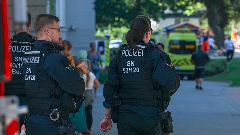 Un adolescente apu&ntilde;ala a un ni&ntilde;o de ocho a&ntilde;os en una escuela del este de Alemania