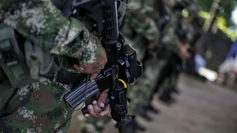 Ataque con explosivos contra una base militar en Colombia deja cuatro soldados heridos