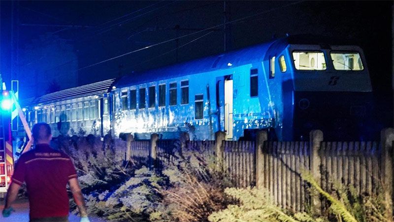 Mueren cinco trabajadores ferroviarios arrollados por un tren en el norte de Italia