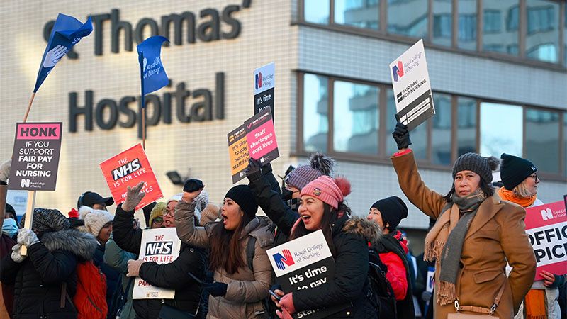 Unos 24.000 médicos especialistas van a la huelga en el Reino Unido