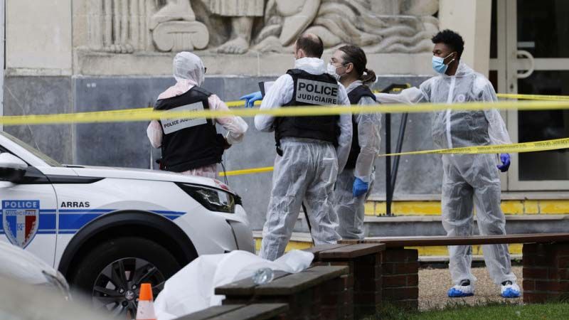 Muere un profesor por ataque con arma blanca a un colegio de Francia