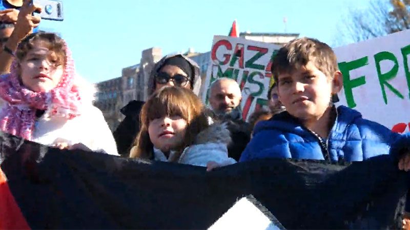 Ni&ntilde;os protestan ante la Casa Blanca en solidaridad con Palestina