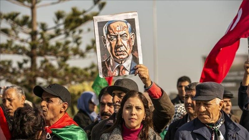 Manifestantes en T&uacute;nez piden la expulsi&oacute;n del embajador de EEUU