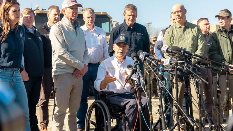 Gobernador de Texas ampliar&aacute; presencia militar en la frontera, desafiando a Biden