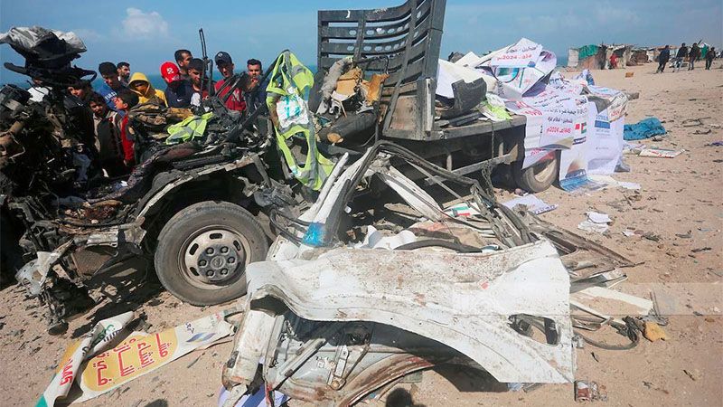 La aviaci&oacute;n israel&iacute; bombardea un cami&oacute;n de ayuda humanitaria en Deir al Balah