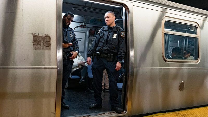 Despliegue policial en el metro de Nueva York para combatir la inseguridad