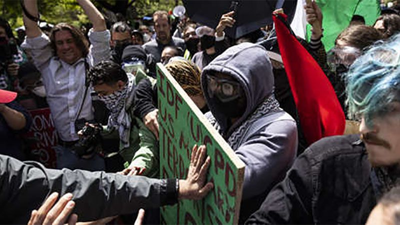 Choques entre manifestantes propalestinos y proisrael&iacute;es en la Universidad de Chicago