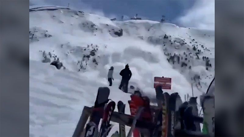 Muere una persona y cuatro resultan heridas en una avalancha de nieve en Suiza