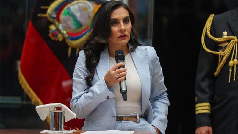 La vicepresidenta de Ecuador acusa a Noboa de hostigamiento y reitera que no va a dimitir