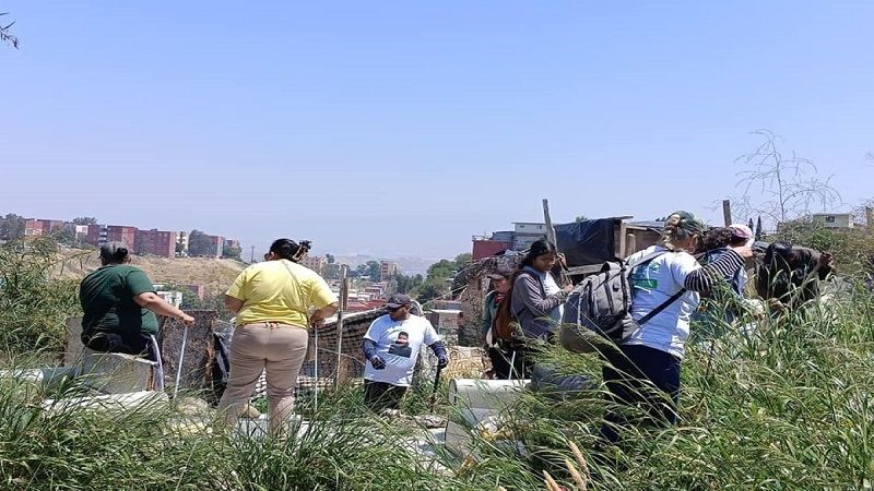 Exhuman a cinco cuerpos de una fosa clandestina en Tijuana