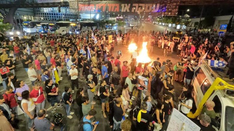 Manifestantes israel&iacute;es exigen a Netanyahu la liberaci&oacute;n de retenidos