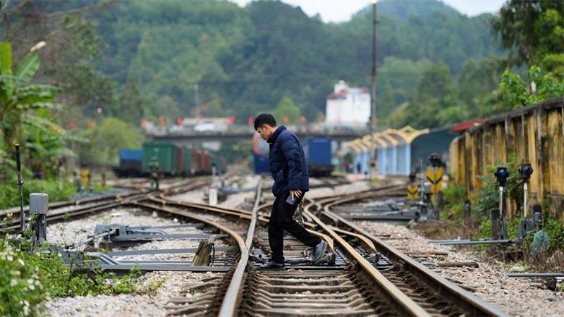 Corea del Norte comienza a demoler v&iacute;as de un tren que conectaba con el Sur, seg&uacute;n Se&uacute;l